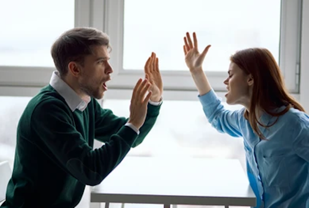 Девочек обижать нельзя?