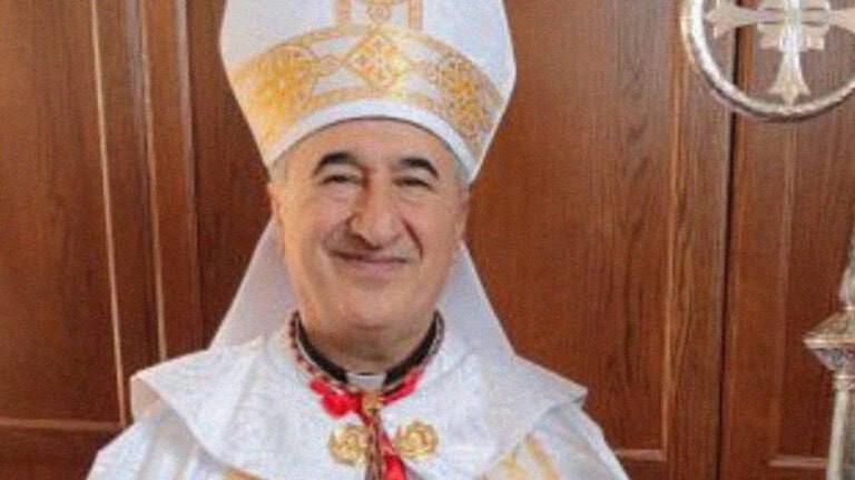 Как епископ весело тратил деньги прихожан.